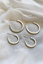 Load image into Gallery viewer, Lou Hoops - Small