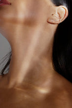 Load image into Gallery viewer, Round Ear Cuff