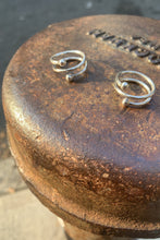 Load image into Gallery viewer, Swirl Ring