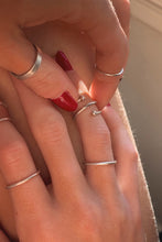 Load image into Gallery viewer, Swirl Ring