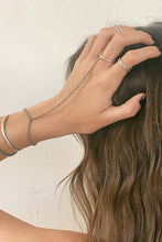 Load image into Gallery viewer, Radial Hand Chain Ring
