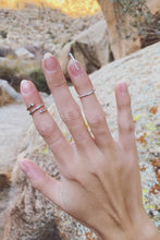 Load image into Gallery viewer, Hook Nail Ring
